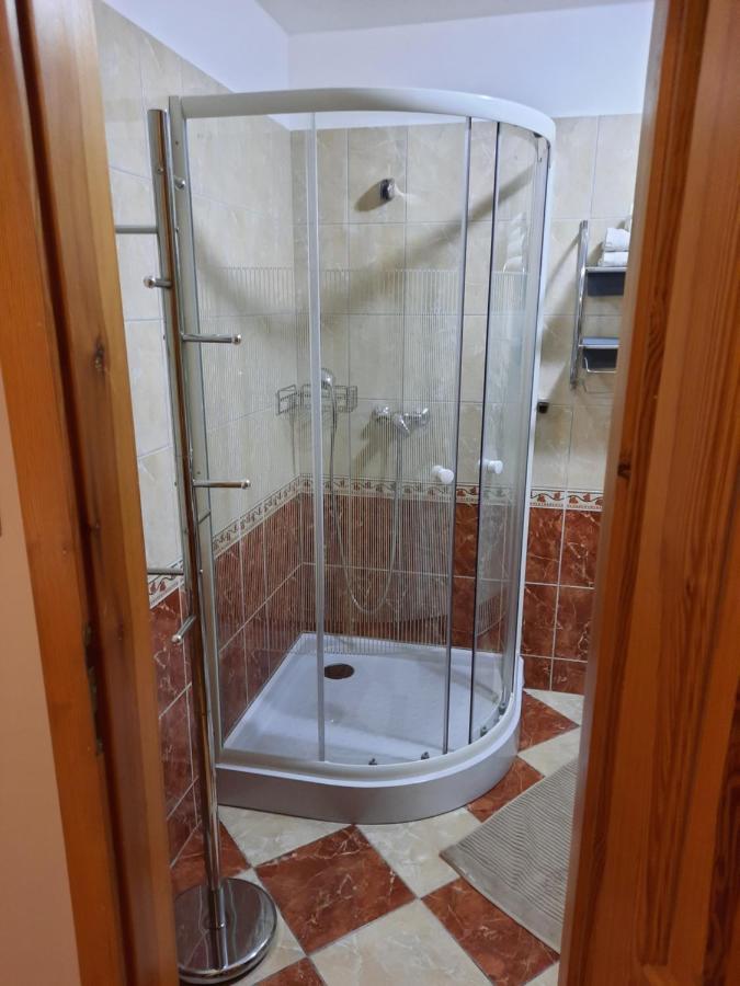 نايغكانيشا Ambrozia Guesthouse المظهر الخارجي الصورة