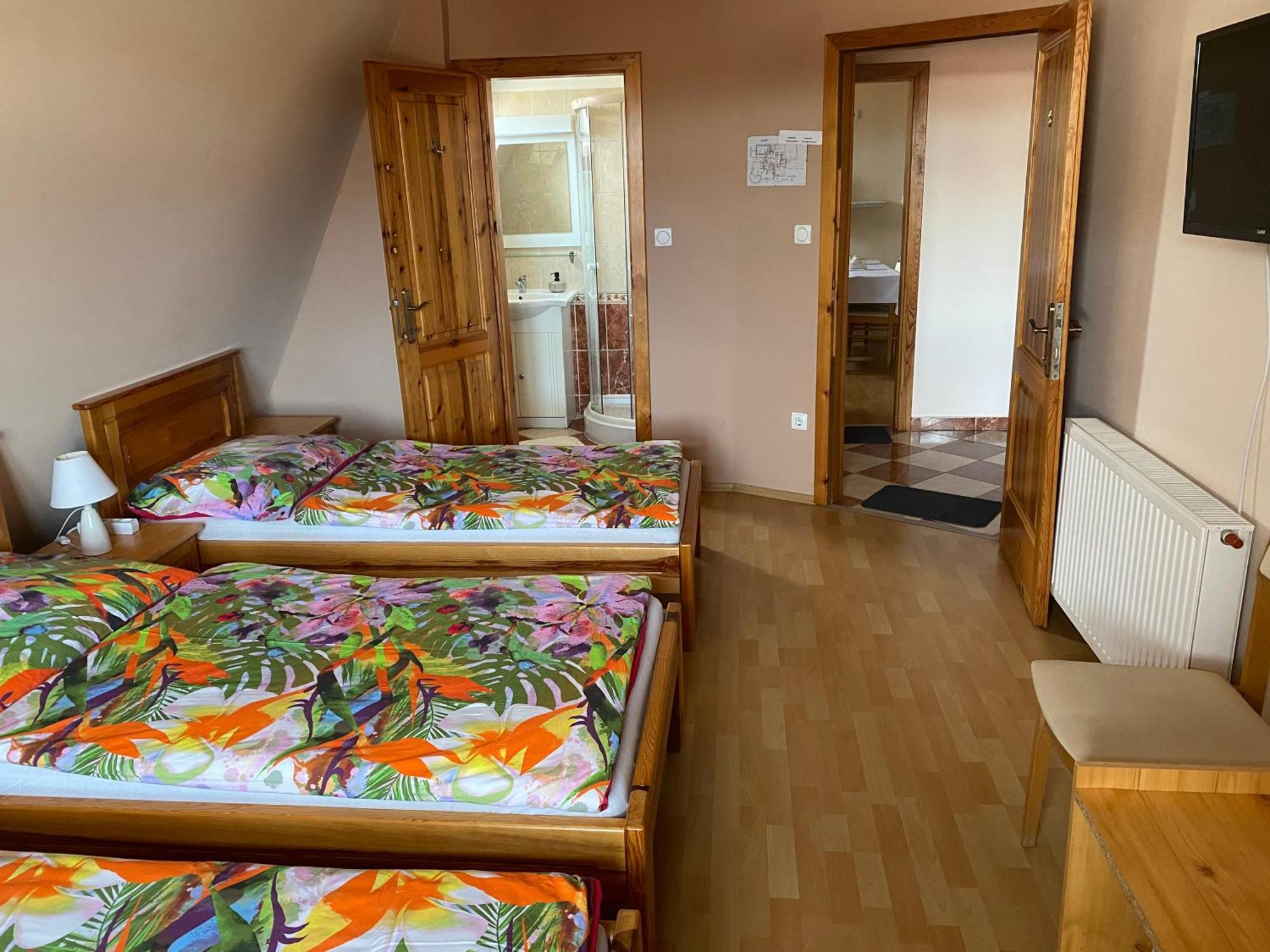 نايغكانيشا Ambrozia Guesthouse المظهر الخارجي الصورة
